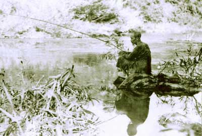 Ho Chi Minh trong mat mot nguoi tung o phia ben kia2