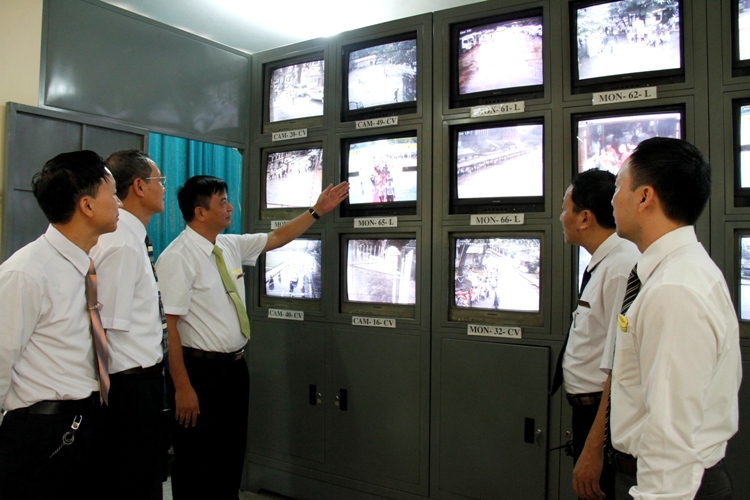 Ch  huy Trung ang ki m tra h  th ng camera an ninh